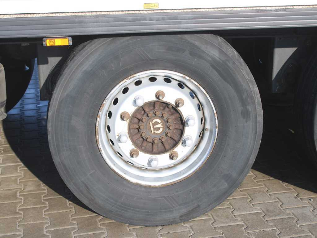 Рефрижератор полуремарке Krone SD, LIFT AXLE, 2x EVAPORATOR, CARRIER VECTOR 1950MT: снимка 10