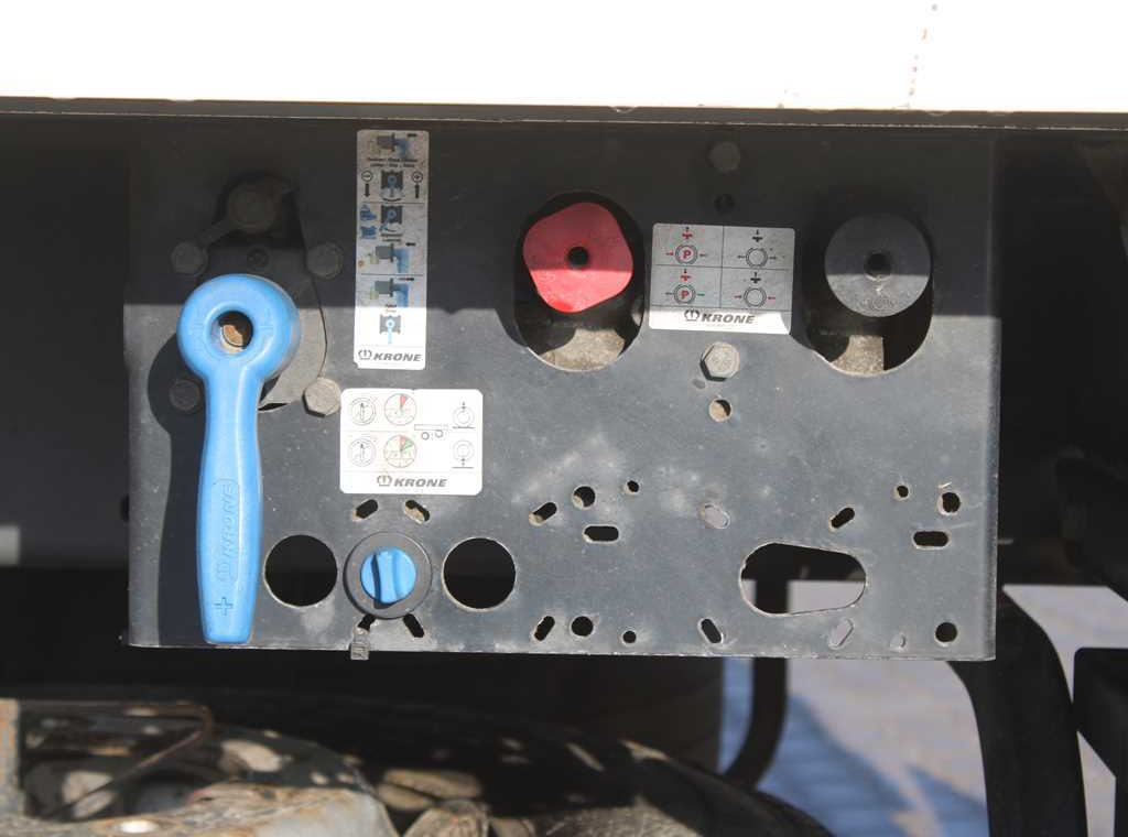 Рефрижератор полуремарке Krone SD, LIFT AXLE, 2x EVAPORATOR, CARRIER VECTOR 1950MT: снимка 7