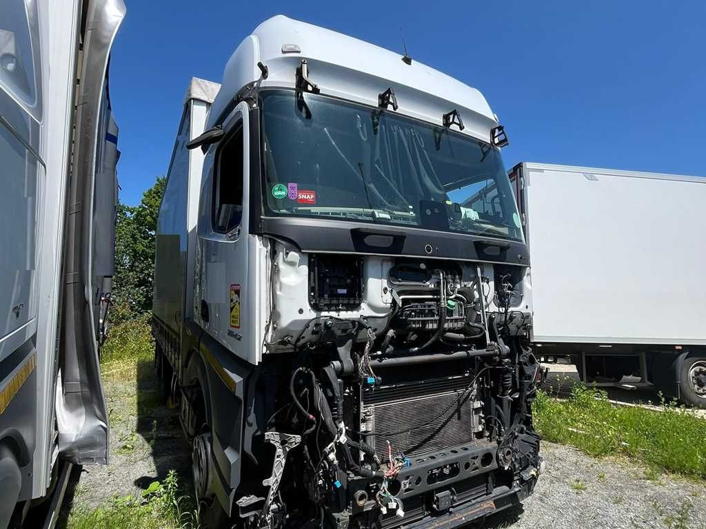 Mercedes-Benz Actros 2542, 6X2 - Камион с брезент: снимка 2 Mercedes-Benz Actros 2542, 6X2 - Камион с брезент: снимка 2
