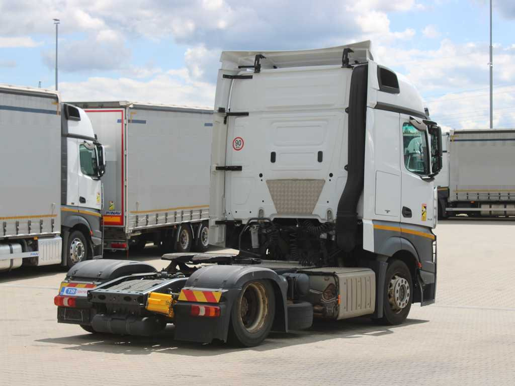 Mercedes-Benz Actros 1845, LOWDECK, EURO 6 - Влекач: снимка 4 Mercedes-Benz Actros 1845, LOWDECK, EURO 6 - Влекач: снимка 4