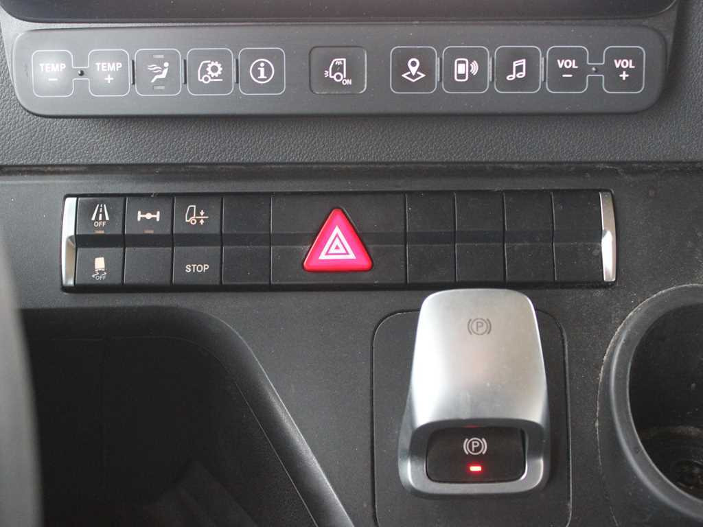 Влекач Mercedes-Benz Actros 1851, EURO 6, NAVIGATION: снимка 10