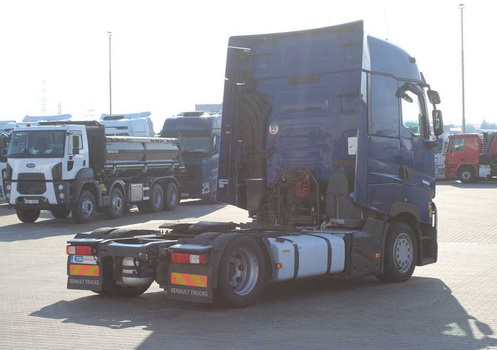 Renault T 520, EURO 6, LOWDECK, INDEPENDENT AIR CONDITIONING, TYRES 80% - Влекач: снимка 4 Renault T 520, EURO 6, LOWDECK, INDEPENDENT AIR CONDITIONING, TYRES 80% - Влекач: снимка 4
