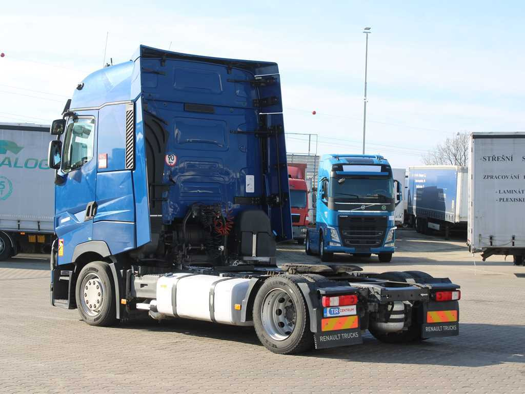 Renault T 520, EURO 6, LOWDECK, INDEPENDENT AIR CONDITIONING, TYRES 80% - Влекач: снимка 5 Renault T 520, EURO 6, LOWDECK, INDEPENDENT AIR CONDITIONING, TYRES 80% - Влекач: снимка 5