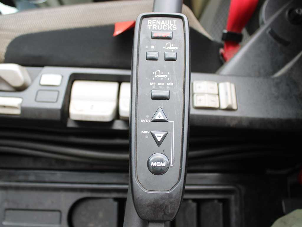 Лизинг на  Renault T 520, LOWDECK, INDEPENDENT AIR CONDITIONING, EURO 6 Renault T 520, LOWDECK, INDEPENDENT AIR CONDITIONING, EURO 6: снимка 6