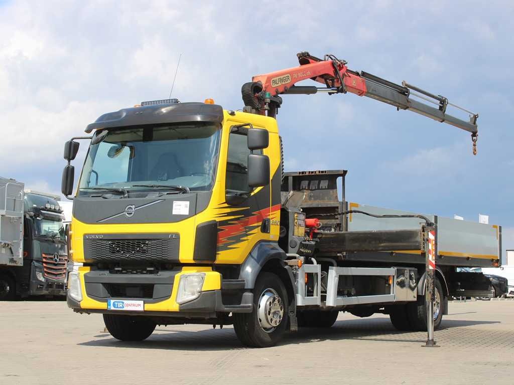 Volvo FL 250, EURO 6, SIDES, CAMERA, HYDRAULIC ARM PALFINGER PK 9002 EH - Бордови камион, Камион с кран: снимка 1 Volvo FL 250, EURO 6, SIDES, CAMERA, HYDRAULIC ARM PALFINGER PK 9002 EH - Бордови камион, Камион с кран: снимка 1