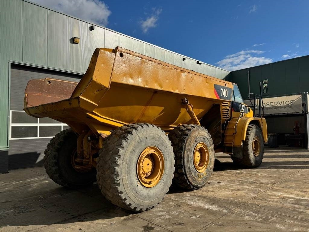 CAT 740 - Съчленен самосвал: снимка 3 CAT 740 - Съчленен самосвал: снимка 3