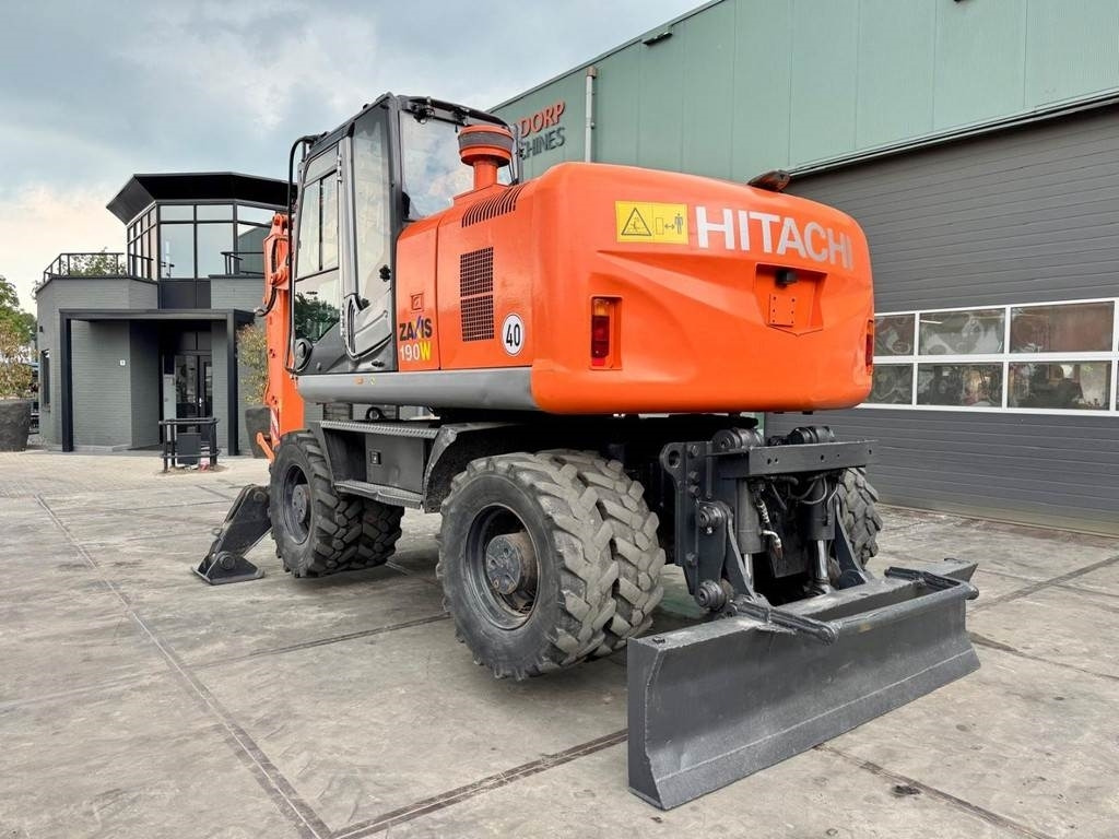 Hitachi ZX190W3 - Колесен багер: снимка 3 Hitachi ZX190W3 - Колесен багер: снимка 3