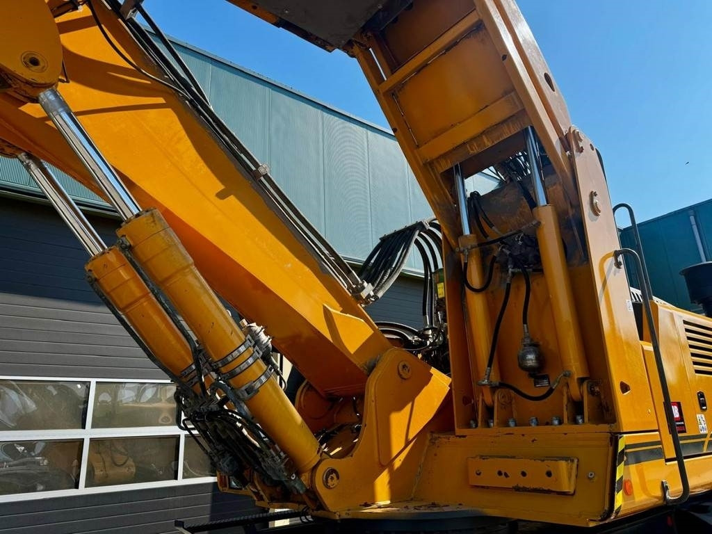 Багер за манипулиране на материали Liebherr A 924 C: снимка 11