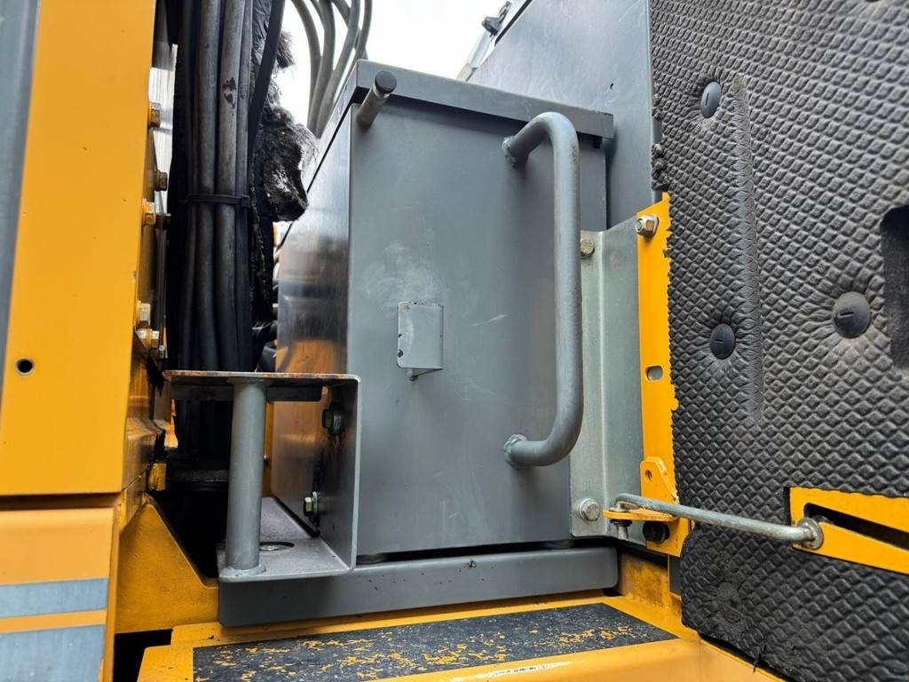 Багер за манипулиране на материали Liebherr A 924 C: снимка 15