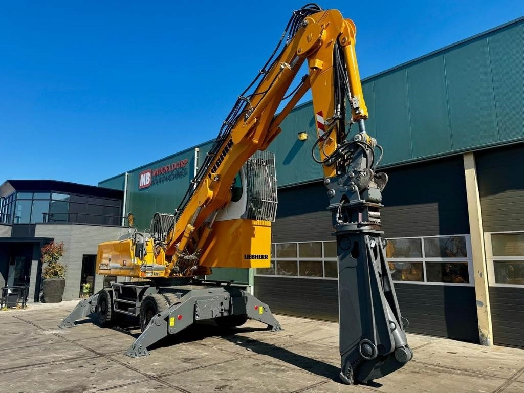 Багер за манипулиране на материали Liebherr A 924 C: снимка 9