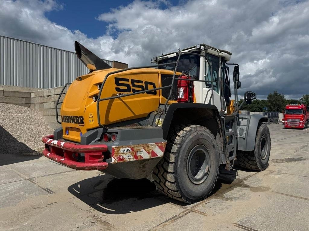 Liebherr L550 X Power - Колесен товарач: снимка 5 Liebherr L550 X Power - Колесен товарач: снимка 5