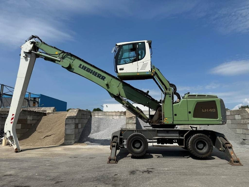 Liebherr LH 40 M - Багер за манипулиране на материали: снимка 1 Liebherr LH 40 M - Багер за манипулиране на материали: снимка 1