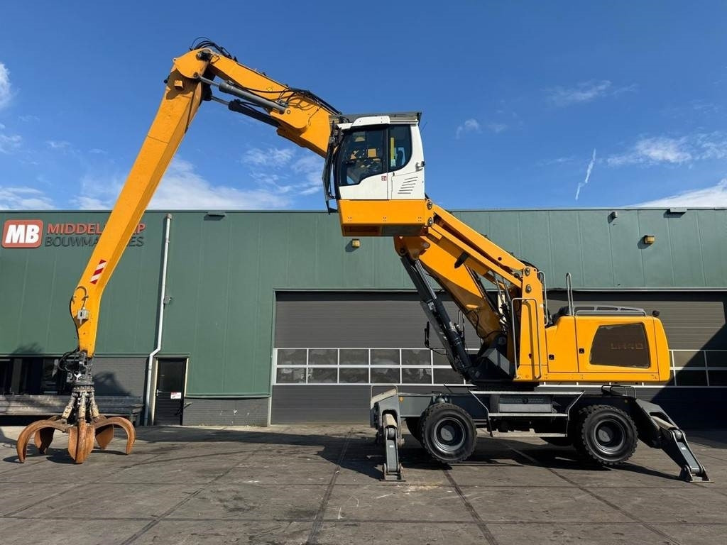 Liebherr LH 40 M - Багер за манипулиране на материали: снимка 1 Liebherr LH 40 M - Багер за манипулиране на материали: снимка 1