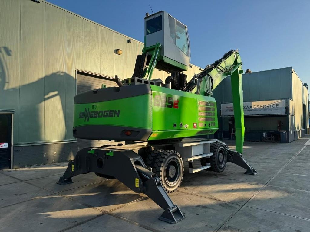 Sennebogen 825M E - Багер за манипулиране на материали: снимка 3 Sennebogen 825M E - Багер за манипулиране на материали: снимка 3