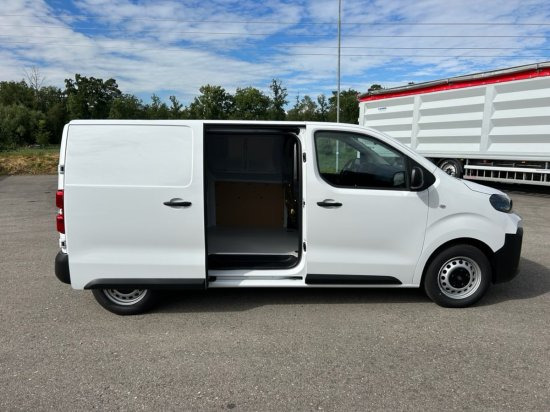 Fiat Scudo M BlueDHi 120 6-Gang - Товарен бус: снимка 4 Fiat Scudo M BlueDHi 120 6-Gang - Товарен бус: снимка 4