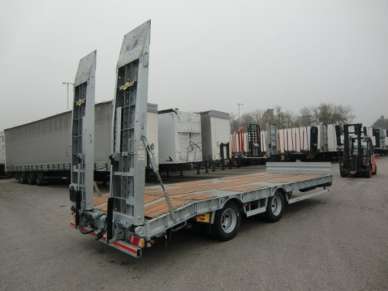Нови Нискорамна площадка ремарке HUMBAUR HBTZ 217224 BS schräg Tandem-Tieflader Verzinkt,  SAF-Achsen,: снимка 6