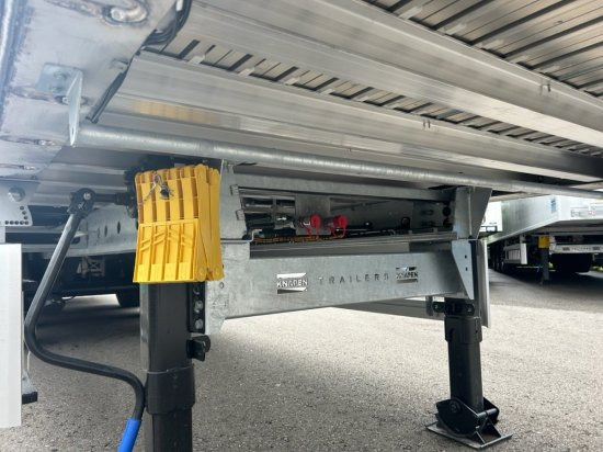 Knapen K100 Schubboden, Neufahrzeug, 10mm Boden, Liftachse, Funk - С плъзгащ под полуремарке: снимка 5 Knapen K100 Schubboden, Neufahrzeug, 10mm Boden, Liftachse, Funk - С плъзгащ под полуремарке: снимка 5