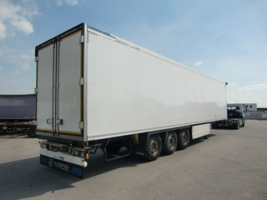 Krone Carrier Vector 1350, Liftachse - Изотермичен полуремарке: снимка 4 Krone Carrier Vector 1350, Liftachse - Изотермичен полуремарке: снимка 4