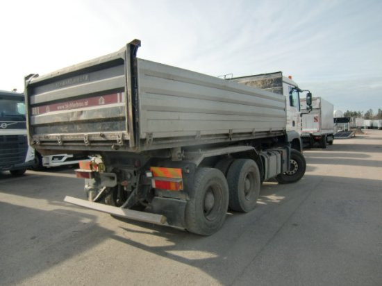 MAN TGA 26.360 6x4 Kipper, Manuel, E3 Schwarzmüller 3-Seitenkipper - Самосвал камион: снимка 4 MAN TGA 26.360 6x4 Kipper, Manuel, E3 Schwarzmüller 3-Seitenkipper - Самосвал камион: снимка 4