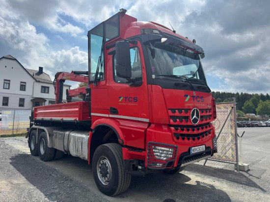 Mercedes-Benz AROCS 3552 963-2F Epsilon M100L86 Kran ? Leistungsstarker Holzladekran mit hoher Reichweite - Камион с кран: снимка 2 Mercedes-Benz AROCS 3552 963-2F Epsilon M100L86 Kran ? Leistungsstarker Holzladekran mit hoher Reichweite - Камион с кран: снимка 2