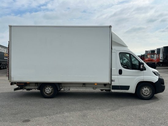 Peugeot Boxer, Koffer mit Hebebühne/LBW - Лекотоварен автомобил фургон: снимка 4 Peugeot Boxer, Koffer mit Hebebühne/LBW - Лекотоварен автомобил фургон: снимка 4