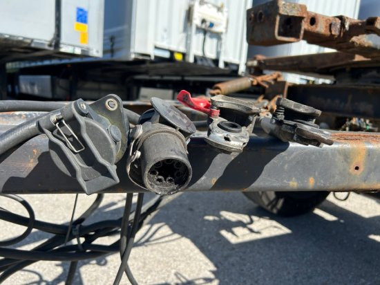 Renders Standard-Lafette BDF, BPW-Achsen - Контейнеровоз/ Сменна каросерия ремарке: снимка 5 Renders Standard-Lafette BDF, BPW-Achsen - Контейнеровоз/ Сменна каросерия ремарке: снимка 5