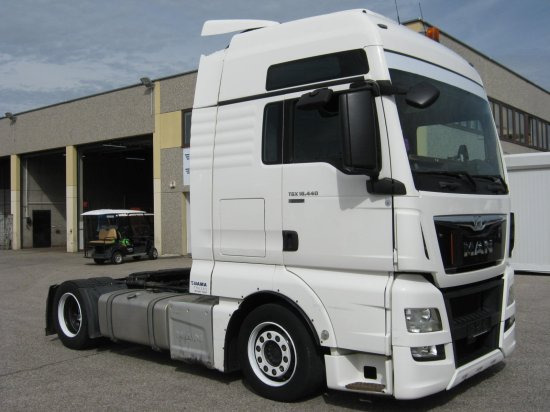 MAN TGX 18.440 XXL Low Deck, Retarder, Standklima, Euro 6, - Влекач: снимка 3 MAN TGX 18.440 XXL Low Deck, Retarder, Standklima, Euro 6, - Влекач: снимка 3