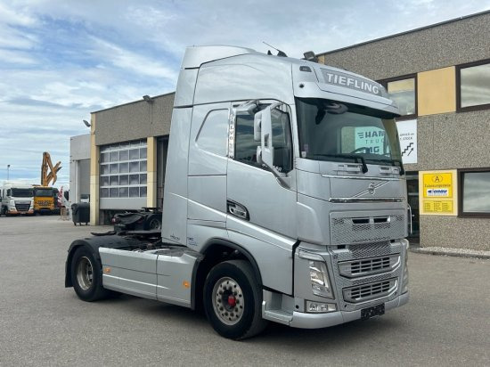 Volvo FH 460, E6 I-Shift, VEB+, Standklima, Schubbodenhydraulik - Влекач: снимка 3 Volvo FH 460, E6 I-Shift, VEB+, Standklima, Schubbodenhydraulik - Влекач: снимка 3