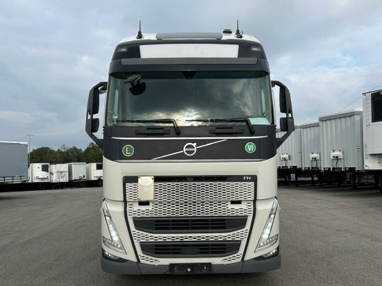 Volvo FH 500 E6, Low Deck, I-Shift, Voll-Luft, Standklima - Влекач: снимка 2 Volvo FH 500 E6, Low Deck, I-Shift, Voll-Luft, Standklima - Влекач: снимка 2