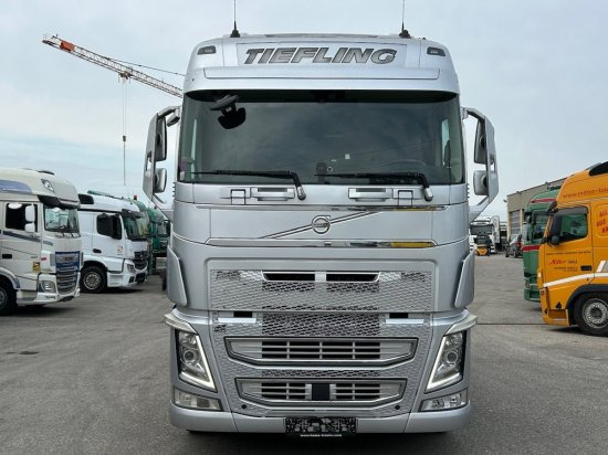 Volvo FH 500, E6, Voll-Luft, I-Shift, VEB+, Standklima, Schubbodenhydraulik - Влекач: снимка 2 Volvo FH 500, E6, Voll-Luft, I-Shift, VEB+, Standklima, Schubbodenhydraulik - Влекач: снимка 2