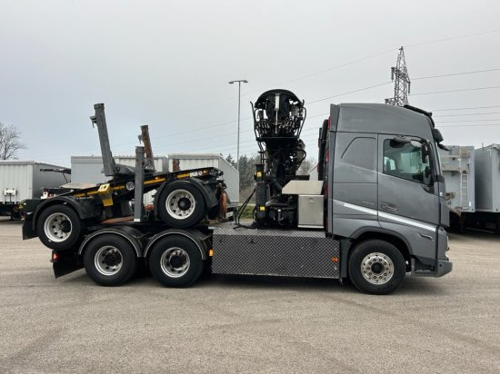 Volvo FH 16 650 6x4 Langholzzug + Doll M2K-9L Nachläufer mit Palfinger Epsilon S260C96, I-Shift, Retarder, - Камион за дърва, Камион с кран: снимка 4 Volvo FH 16 650 6x4 Langholzzug + Doll M2K-9L Nachläufer mit Palfinger Epsilon S260C96, I-Shift, Retarder, - Камион за дърва, Камион с кран: снимка 4