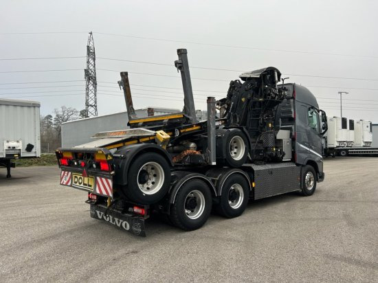 Volvo FH 16 650 6x4 Langholzzug + Doll M2K-9L Nachläufer mit Palfinger Epsilon S260C96, I-Shift, Retarder, - Камион за дърва, Камион с кран: снимка 5 Volvo FH 16 650 6x4 Langholzzug + Doll M2K-9L Nachläufer mit Palfinger Epsilon S260C96, I-Shift, Retarder, - Камион за дърва, Камион с кран: снимка 5