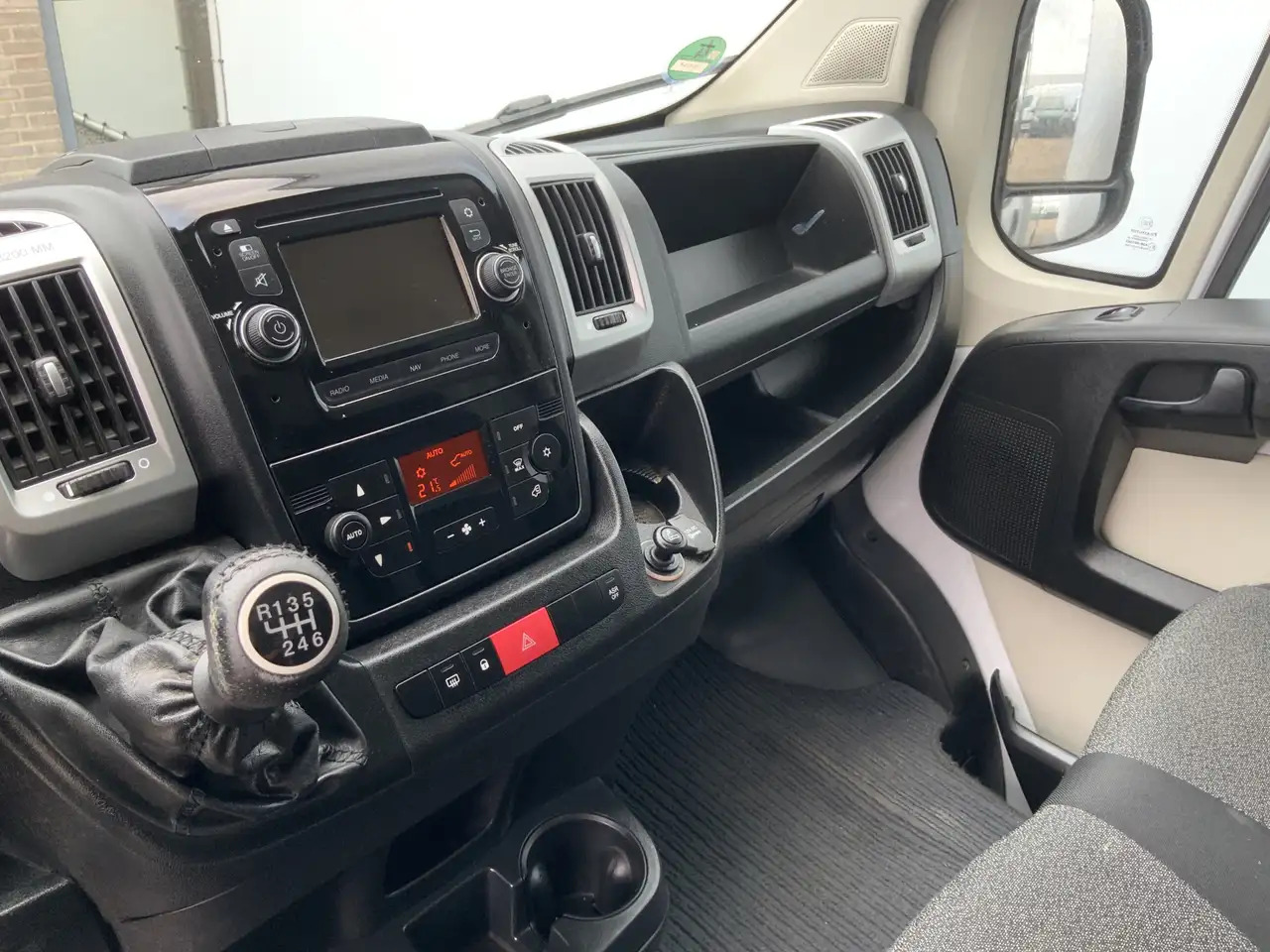 Fiat Ducato 35H 2.3 MultiJet L3H1 Meubelbak & Lift & Zijdeur A - Лекотоварен автомобил фургон: снимка 4 Fiat Ducato 35H 2.3 MultiJet L3H1 Meubelbak & Lift & Zijdeur A - Лекотоварен автомобил фургон: снимка 4