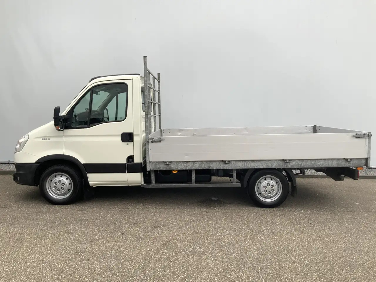 Iveco Daily 35S13 D 345 Pick Up Airco 3 Zits Trekhaak 3500 kg - Бордови бус: снимка 3 Iveco Daily 35S13 D 345 Pick Up Airco 3 Zits Trekhaak 3500 kg - Бордови бус: снимка 3