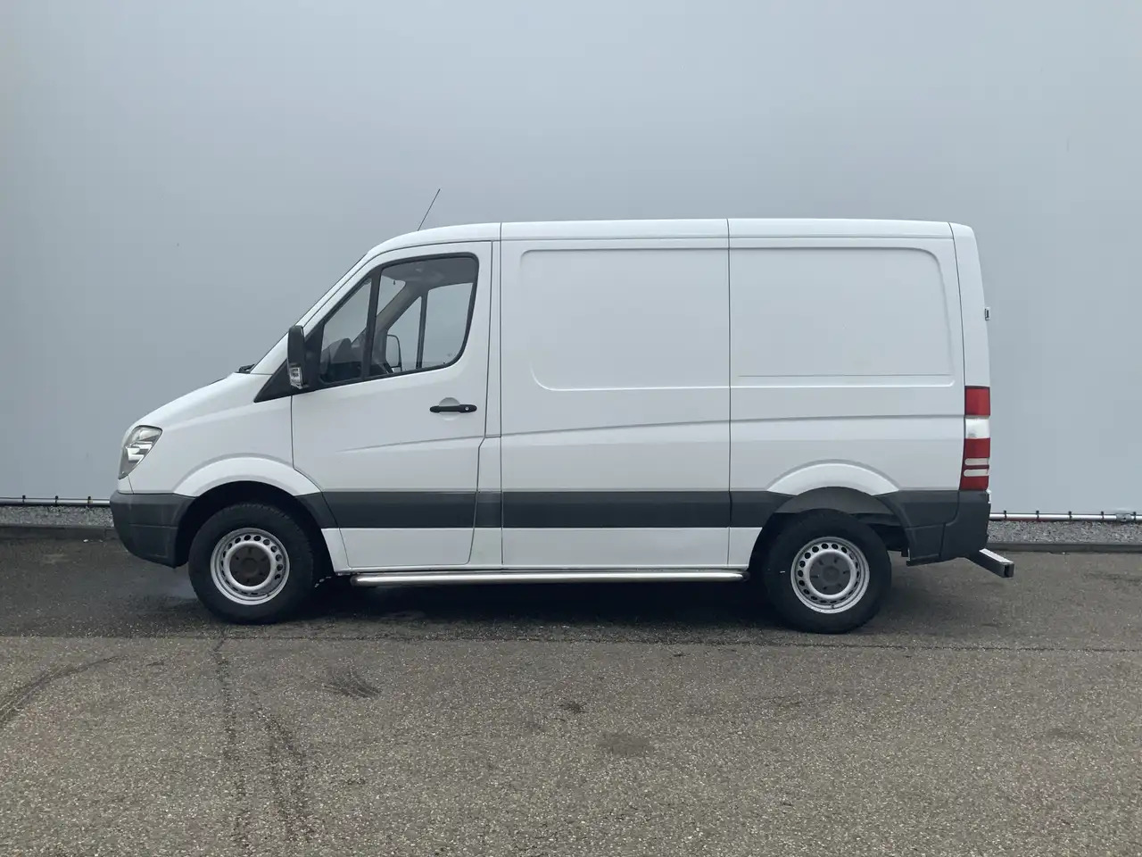 Mercedes-Benz 311 2.2 CDI 325 HDSprinter L2H1 Automaat 3 Zits Ai - Товарен бус: снимка 3 Mercedes-Benz 311 2.2 CDI 325 HDSprinter L2H1 Automaat 3 Zits Ai - Товарен бус: снимка 3