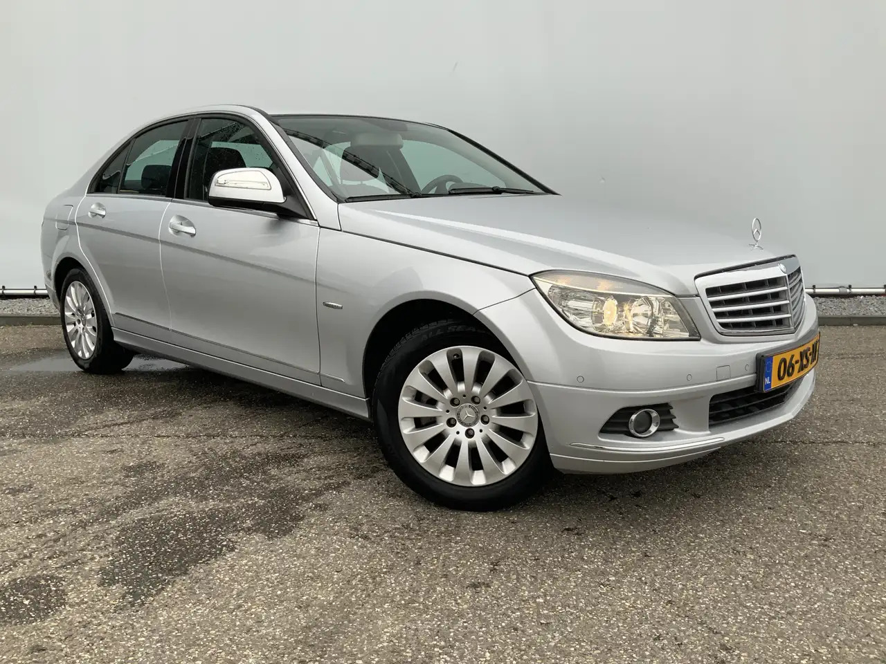 Лизинг на Mercedes-Benz C 200 K Elegance UNIEK ! Airco Compressor Alu Velg Euro Mercedes-Benz C 200 K Elegance UNIEK ! Airco Compressor Alu Velg Euro: снимка 13 Лизинг на Mercedes-Benz C 200 K Elegance UNIEK ! Airco Compressor Alu Velg Euro Mercedes-Benz C 200 K Elegance UNIEK ! Airco Compressor Alu Velg Euro: снимка 13