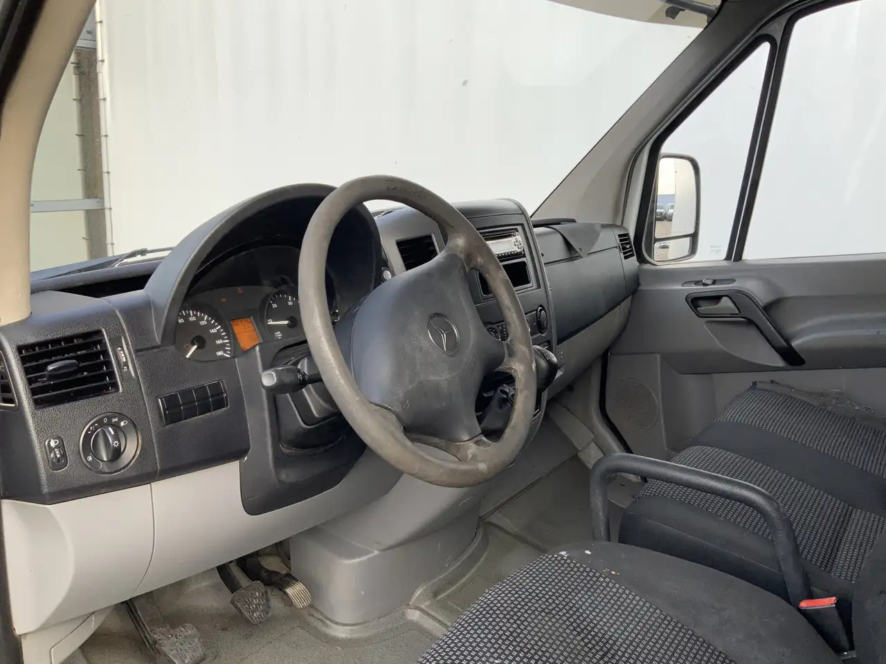 Mercedes-Benz Sprinter 211 2.2 CDI 366 HD DC mist uitlaat - Товарен бус: снимка 5 Mercedes-Benz Sprinter 211 2.2 CDI 366 HD DC mist uitlaat - Товарен бус: снимка 5