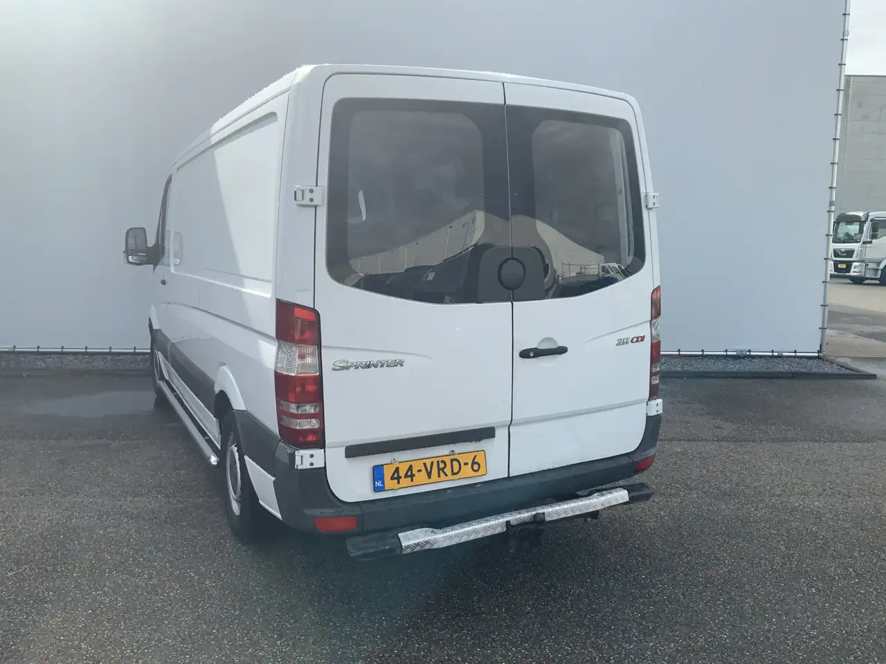 Mercedes-Benz Sprinter 211 2.2 CDI 366 L2 H1 Automaat 3 Zits Side Bar Tre - Товарен бус: снимка 2 Mercedes-Benz Sprinter 211 2.2 CDI 366 L2 H1 Automaat 3 Zits Side Bar Tre - Товарен бус: снимка 2