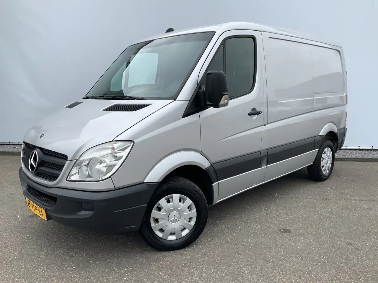 Mercedes-Benz Sprinter 213 2.2 CDI 325 L1H1 Airco Cruise Euro 4 - Товарен бус: снимка 1 Mercedes-Benz Sprinter 213 2.2 CDI 325 L1H1 Airco Cruise Euro 4 - Товарен бус: снимка 1