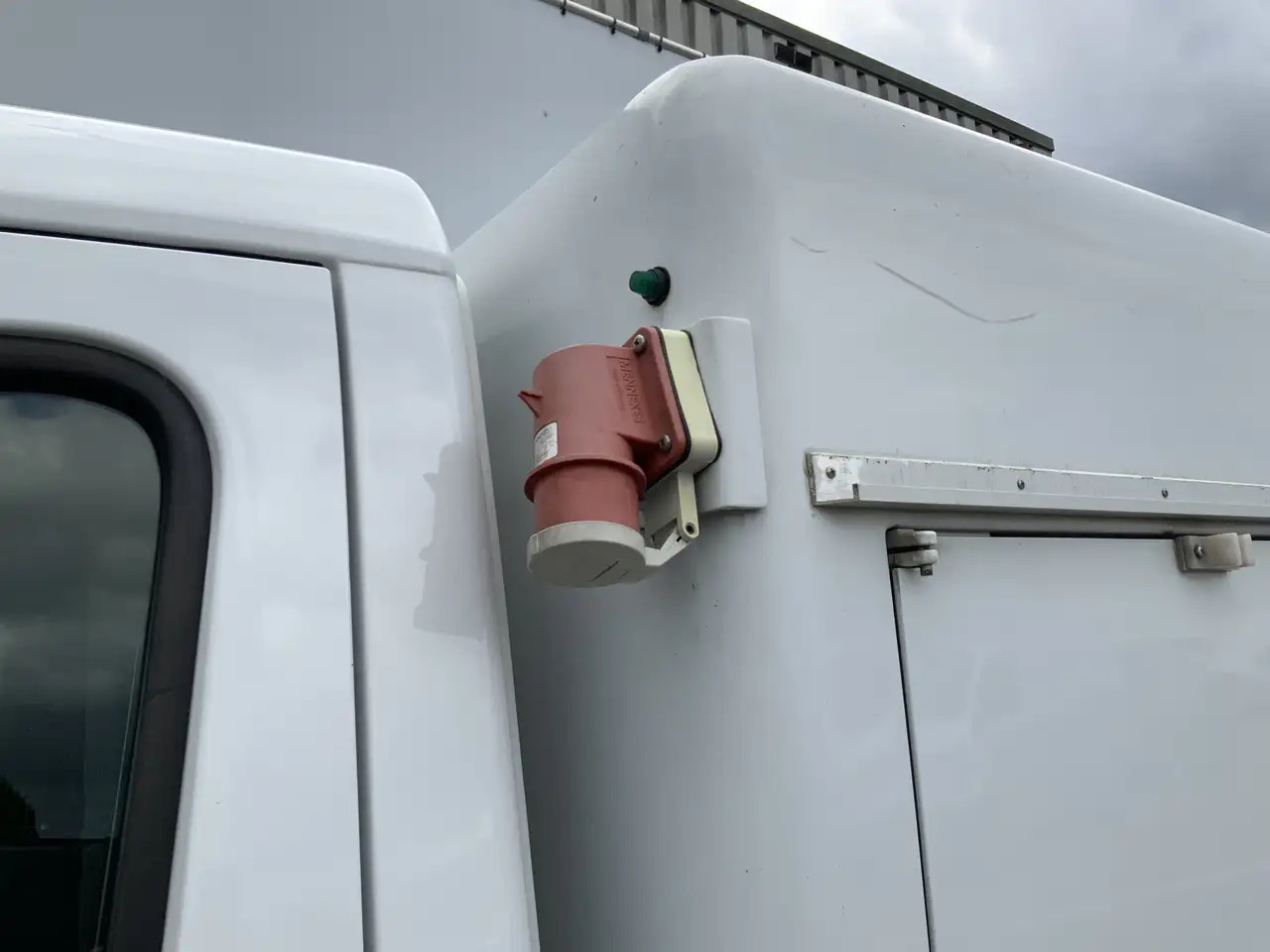 Mercedes-Benz Sprinter 310 2.2 CDI 366 ijswagen 40 gr _0 Deuren 10 Euro 5 - Хладилен бус: снимка 3 Mercedes-Benz Sprinter 310 2.2 CDI 366 ijswagen 40 gr _0 Deuren 10 Euro 5 - Хладилен бус: снимка 3