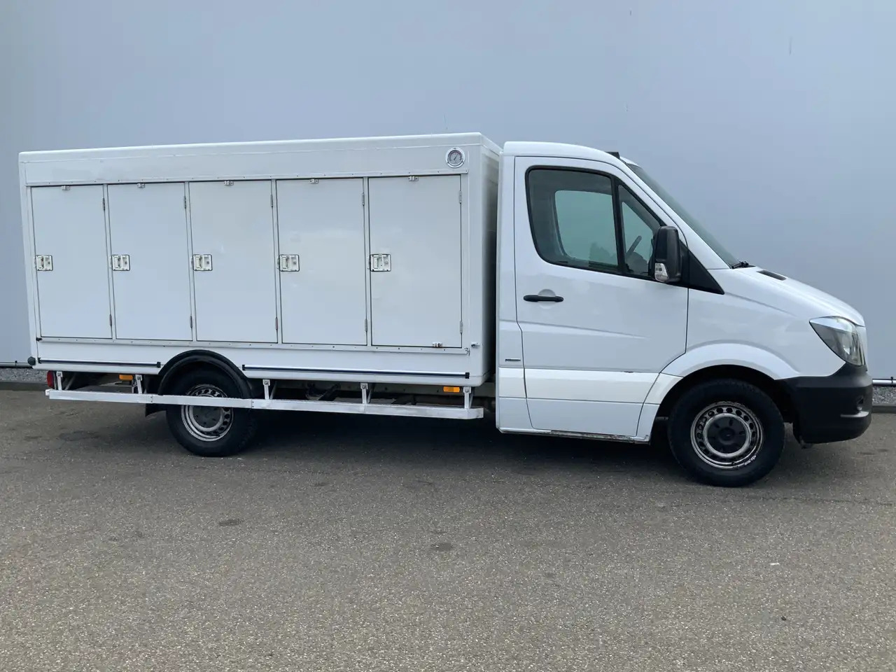 Лизинг на Mercedes-Benz Sprinter 311 2.2 CDI 366 ijsAuto - 40 C. Deuren 10 Euro 6 Mercedes-Benz Sprinter 311 2.2 CDI 366 ijsAuto - 40 C. Deuren 10 Euro 6: снимка 9