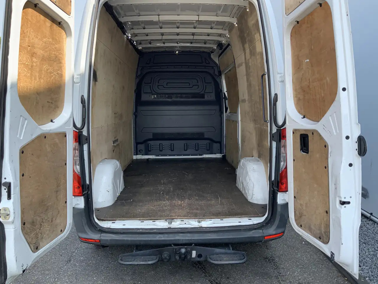 Mercedes-Benz Sprinter 311 2.2 CDI L2H2 Automaat Airco 3 Zits 2000 kg Sid - Товарен бус: снимка 5 Mercedes-Benz Sprinter 311 2.2 CDI L2H2 Automaat Airco 3 Zits 2000 kg Sid - Товарен бус: снимка 5