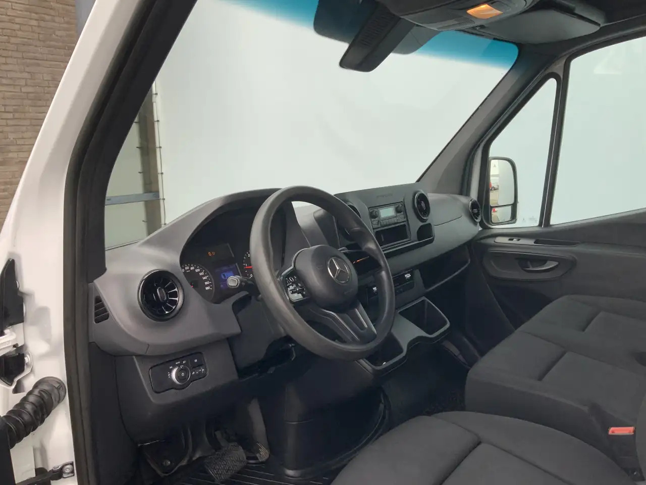 Mercedes-Benz Sprinter 311 2.2 CDI L2H2 Automaat Airco 3 Zits Imperiaal T - Товарен бус: снимка 5 Mercedes-Benz Sprinter 311 2.2 CDI L2H2 Automaat Airco 3 Zits Imperiaal T - Товарен бус: снимка 5