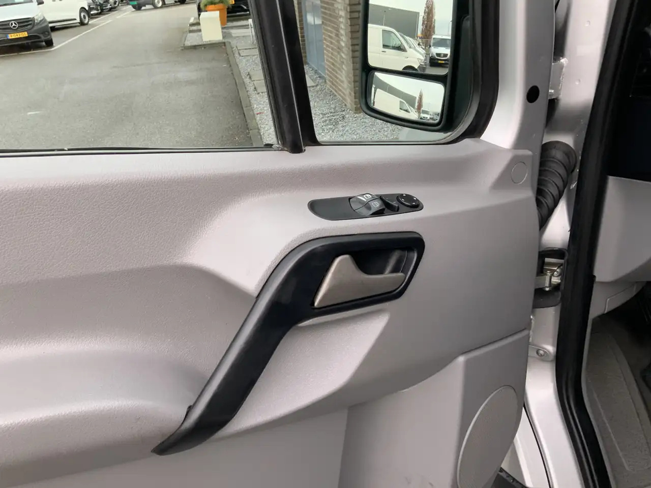 Mercedes-Benz Sprinter 313 2.2 CDI 366 HDAirco Alu Velg Side Bar Trekhaak - Товарен бус: снимка 5 Mercedes-Benz Sprinter 313 2.2 CDI 366 HDAirco Alu Velg Side Bar Trekhaak - Товарен бус: снимка 5