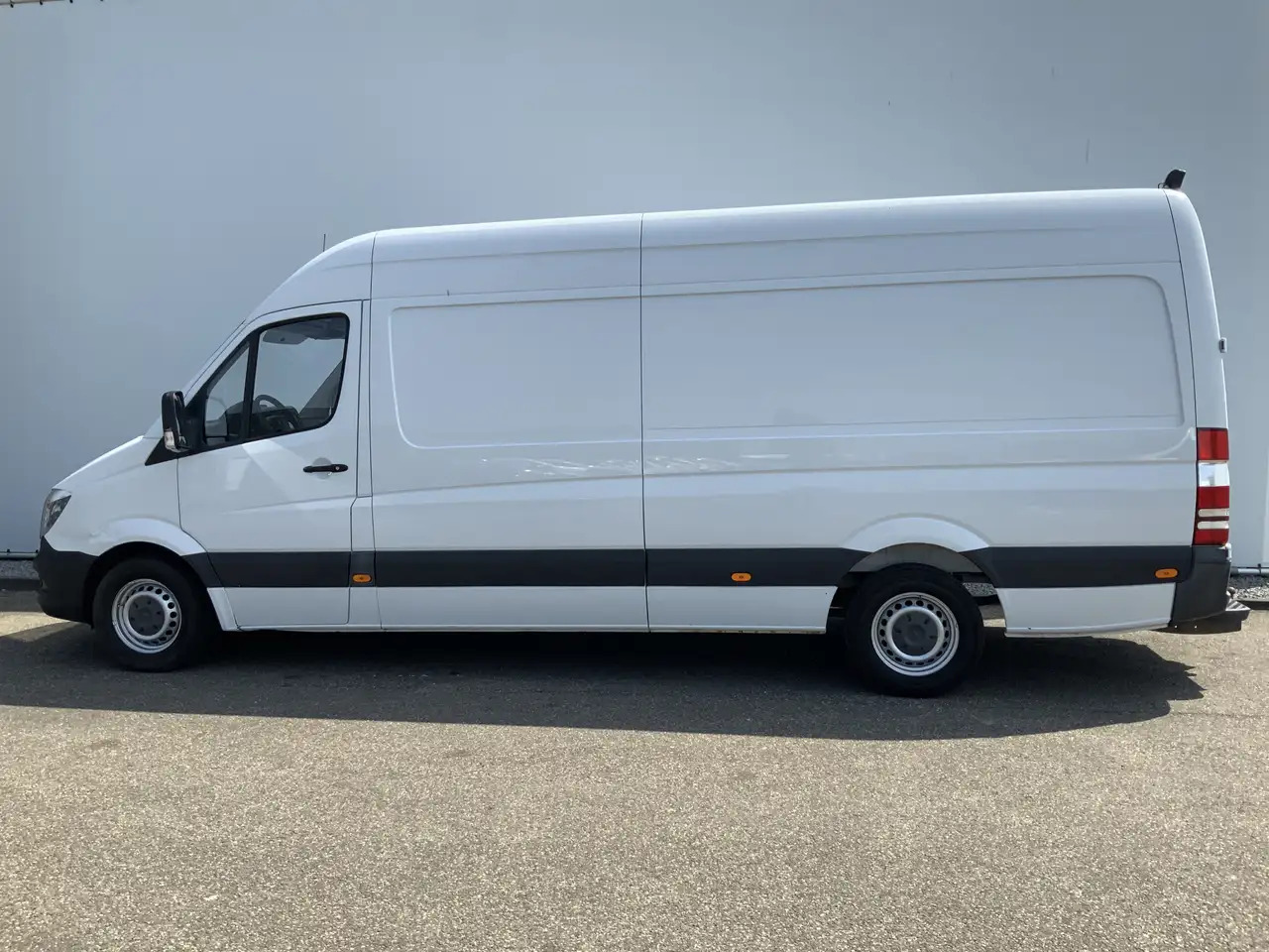 Mercedes-Benz Sprinter 313 2.2 CDI 432 EHD - Товарен бус: снимка 3 Mercedes-Benz Sprinter 313 2.2 CDI 432 EHD - Товарен бус: снимка 3
