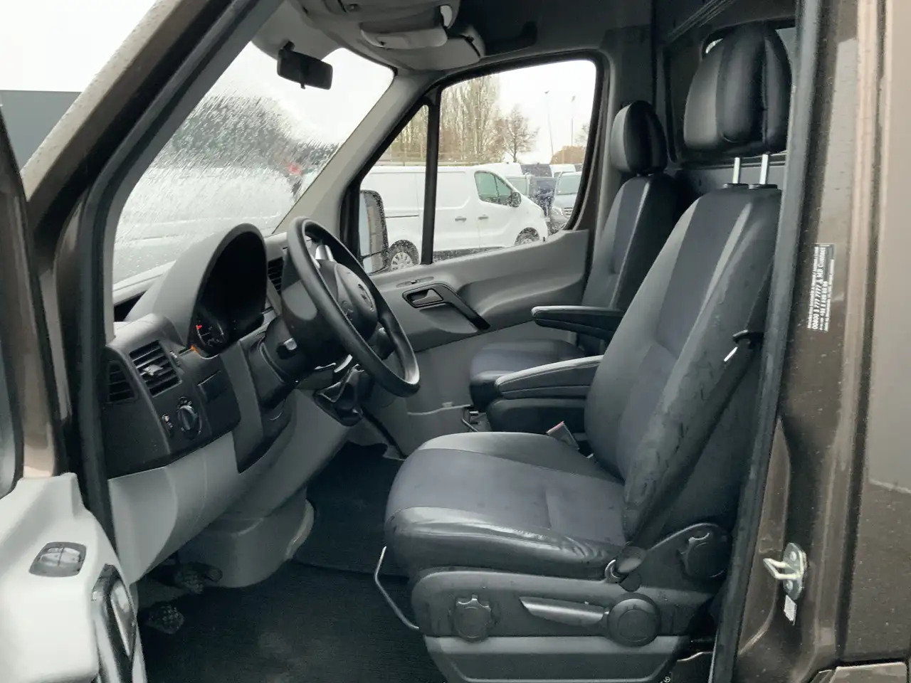 Mercedes-Benz Sprinter 314 2.2 CDI 366 L2H2 Airco Trekhaak 2000 kg Euro 6 - Товарен бус: снимка 4 Mercedes-Benz Sprinter 314 2.2 CDI 366 L2H2 Airco Trekhaak 2000 kg Euro 6 - Товарен бус: снимка 4
