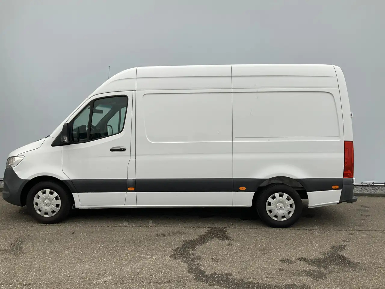 Mercedes-Benz Sprinter 314 2.2 CDI L2H1 EURO VI-D Airco Camera 3 Zits Ext - Товарен бус: снимка 4 Mercedes-Benz Sprinter 314 2.2 CDI L2H1 EURO VI-D Airco Camera 3 Zits Ext - Товарен бус: снимка 4