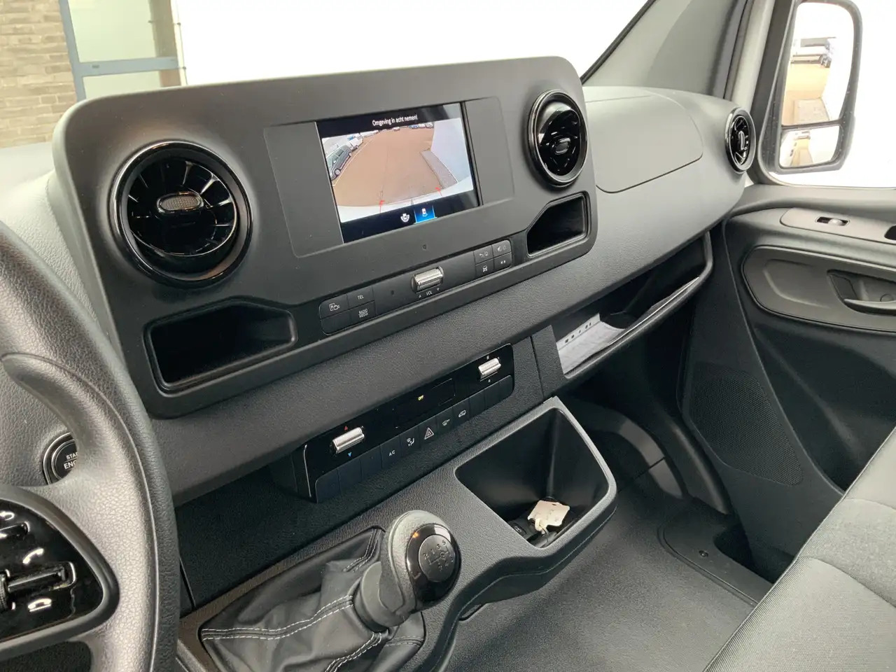 Товарен бус Mercedes-Benz Sprinter 314 2.2 CDI L2H2 Airco Camera Navi 3 Zits MBUX Sch: снимка 8