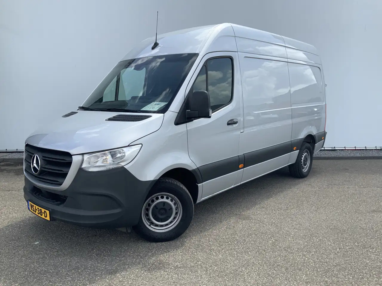 Mercedes-Benz Sprinter 315 1.9 CDI L2H2 Automaat 3 Zits Airco Navi Camera - Товарен бус: снимка 1 Mercedes-Benz Sprinter 315 1.9 CDI L2H2 Automaat 3 Zits Airco Navi Camera - Товарен бус: снимка 1