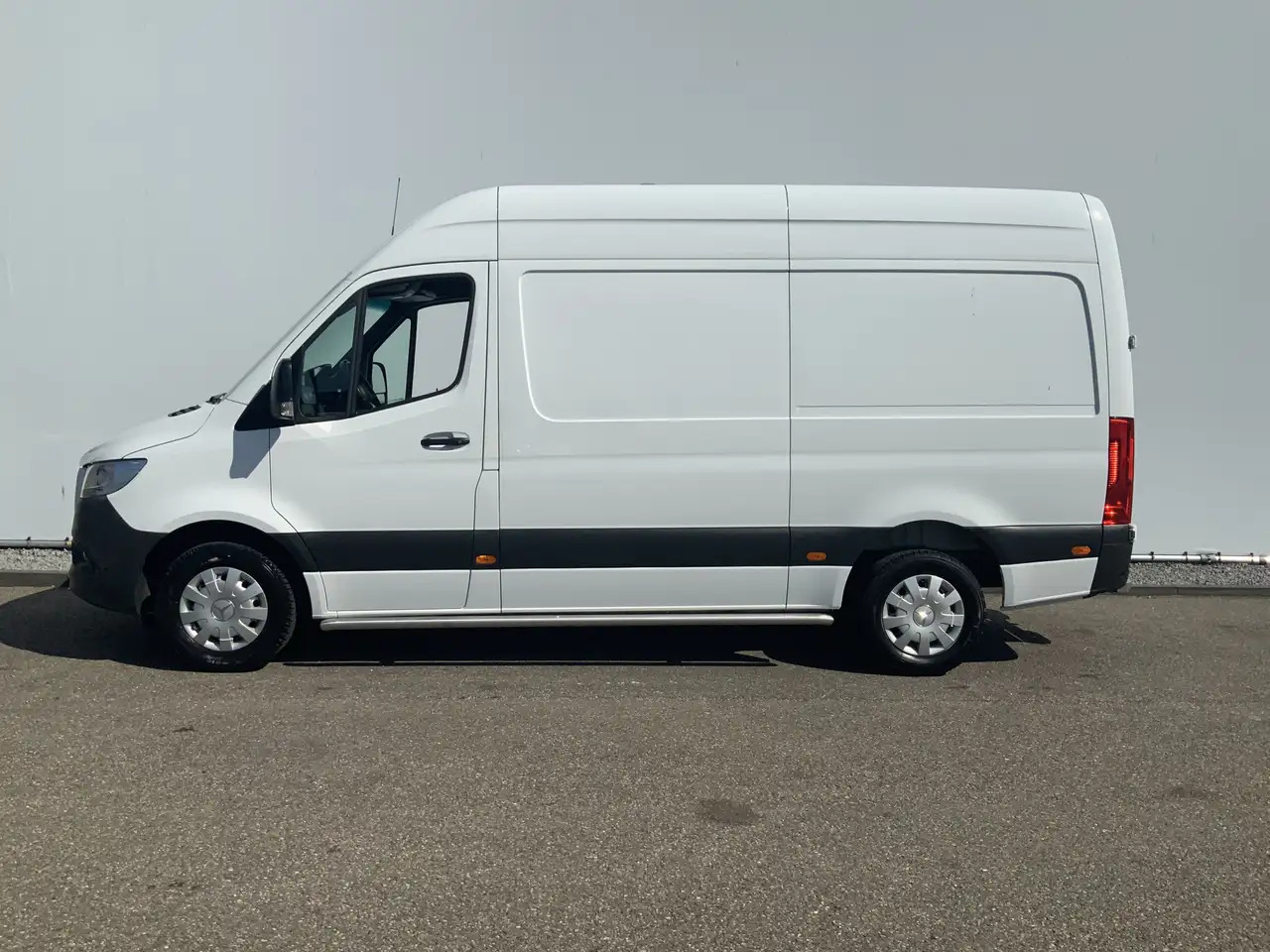 Mercedes-Benz Sprinter 316 2.2 CDI L2H2 DC Automaat Cruise Airco 3 Zits W - Товарен бус: снимка 3 Mercedes-Benz Sprinter 316 2.2 CDI L2H2 DC Automaat Cruise Airco 3 Zits W - Товарен бус: снимка 3